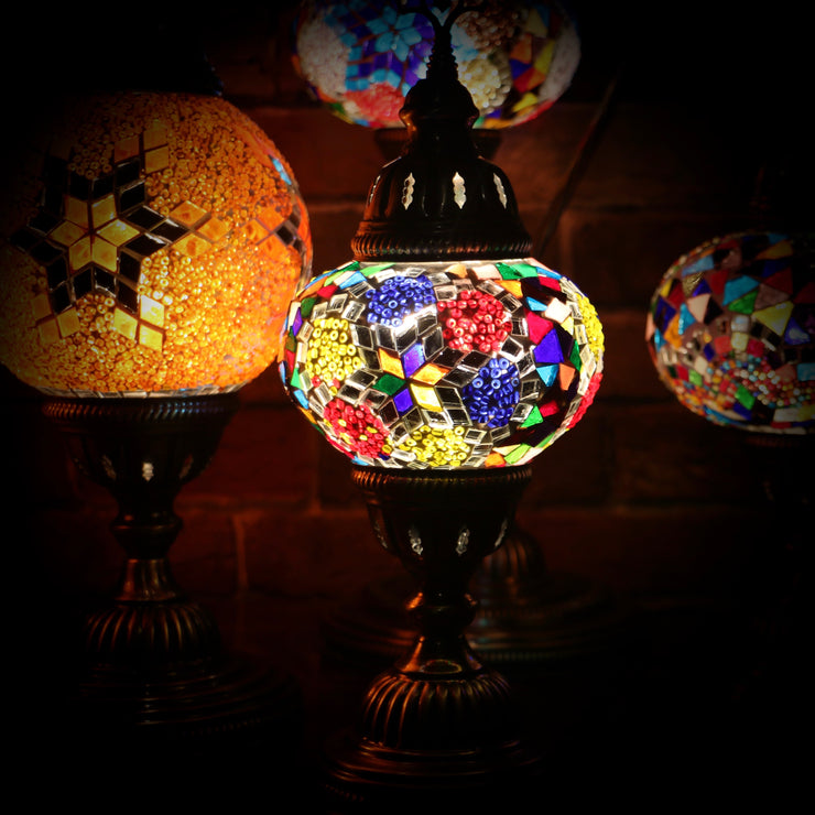 Mosaic Table Lamp in MultiColor Flower