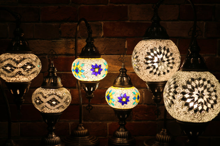 Mosaic Table Lamp in White Sunburst